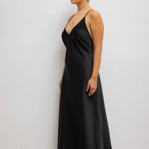 LESET BARB BARBBACKLESSDRESS BLACK ONMODEL 3