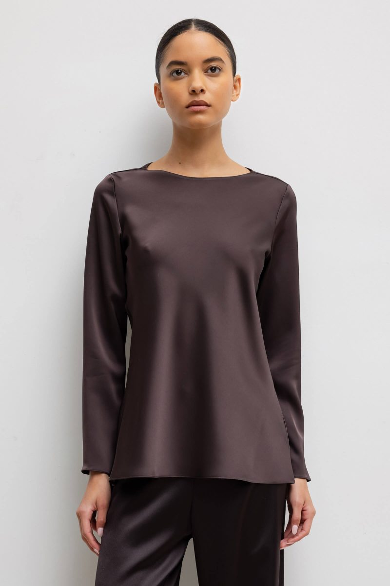 LESET BARB BARBBOATNECKLONGSLEEVE CHOCOLATE ONMODEL 1