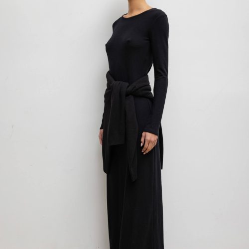 LESET LAUREN LAURENLONGSLEEVEMAXIDRESS BLACK ONMODEL 4