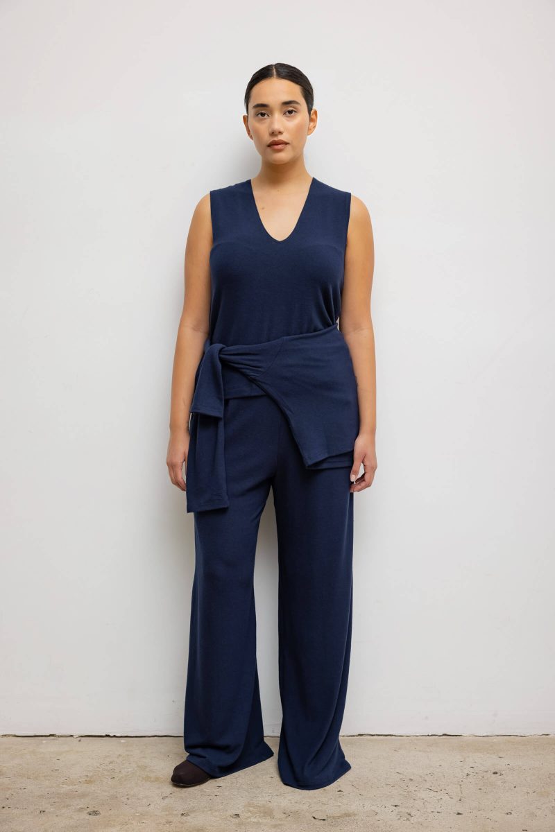 LESET LAUREN LAURENPLEATEDPOCKETPANT NAVY ONMODEL 1