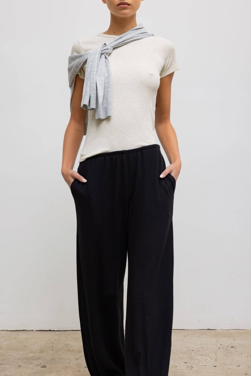 LESET LAUREN LAURENPOCKETPANT BLACK ONMODEL 3