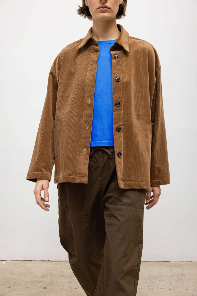 LESET SAM SAM BUTTON DOWN JACKET COOKIE ON MODEL 10