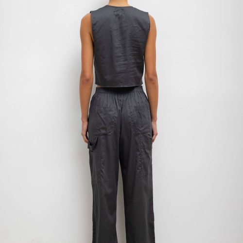 LESET YOKO YOKOCROPPAINTERPANT CHARCOAL ONMODEL 5