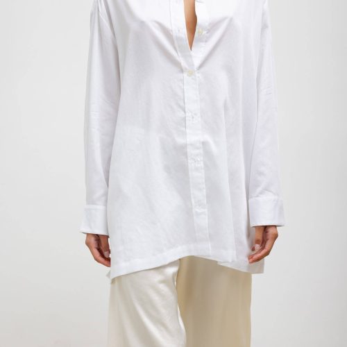 LESET YOKO YOKOOVERSIZEDBUTTONDOWN WHITE ONMODEL 4