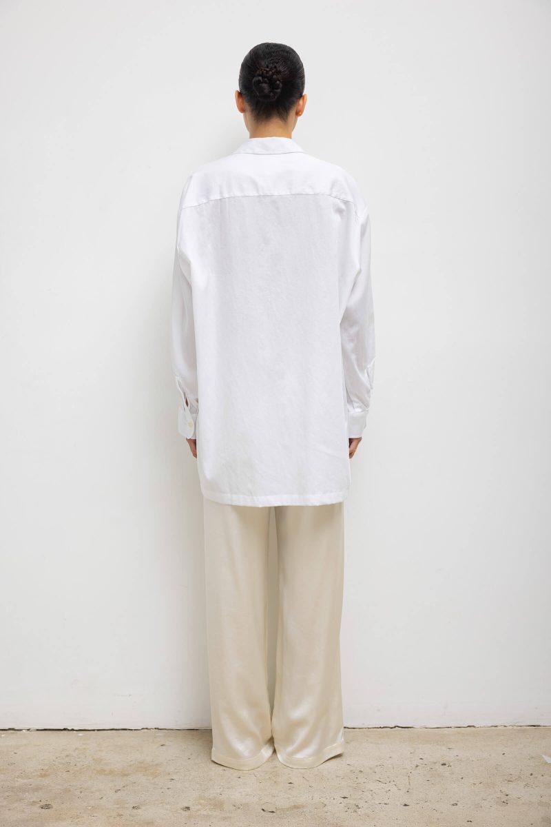 LESET YOKO YOKOOVERSIZEDBUTTONDOWN WHITE ONMODEL 6